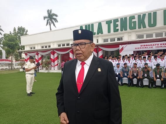 simpatisan_pdi_perjuangan_unjuk_rasa_ketua_dprd_sumut_nggak_ada_untungnya