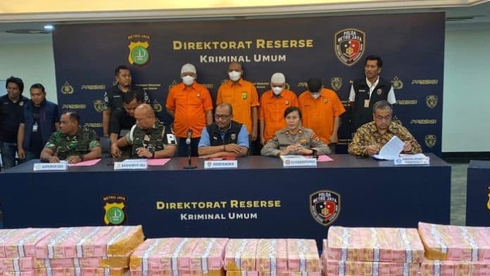 sindikat_pengedar_uang_palsu_senilai_rp22_m_dibongkar_bi_lakukan_penelitian