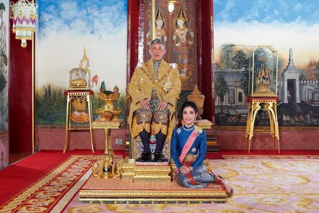 sineenat_wongvajirapakdi_selir_yang_gelarnya_dicopot_raja_thailand
