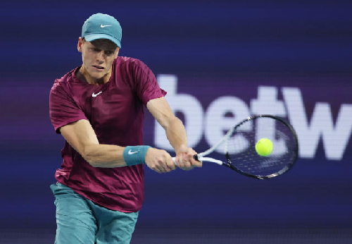 singkirkan_alcaraz_sinner_tantang_medvedev_di_final_miami_open