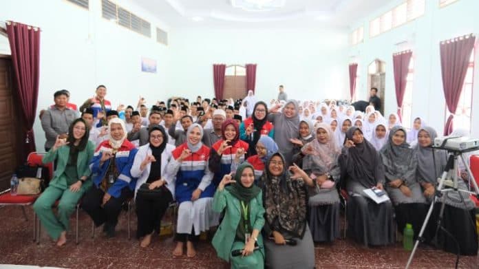 siswa_di_medan_mendapat_edukasi_cegah_penyakit_kulit