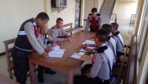 siswa_diktukba_polri_latihan_memahami_tipiring_di_polres_tebing_tinggi
