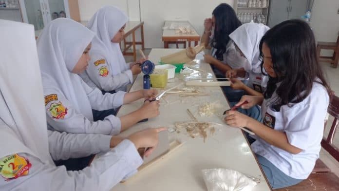 siswa_medan_ciptakan_inovasi_ramah_lingkungan_dari_limbah_organik