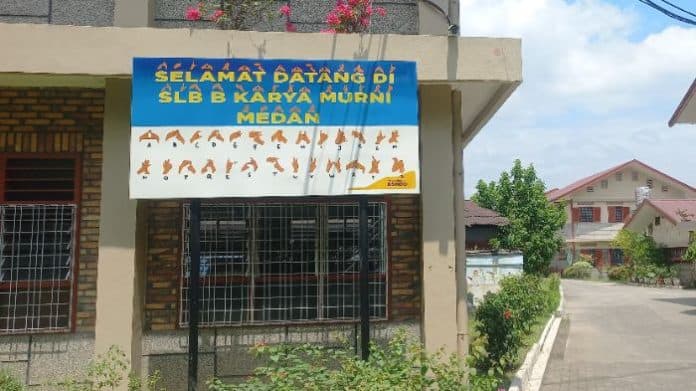 slb_b_karya_murni_sekolah_tunarungu_tetap_menerima_siswa_dengan_kebutuhan_ganda