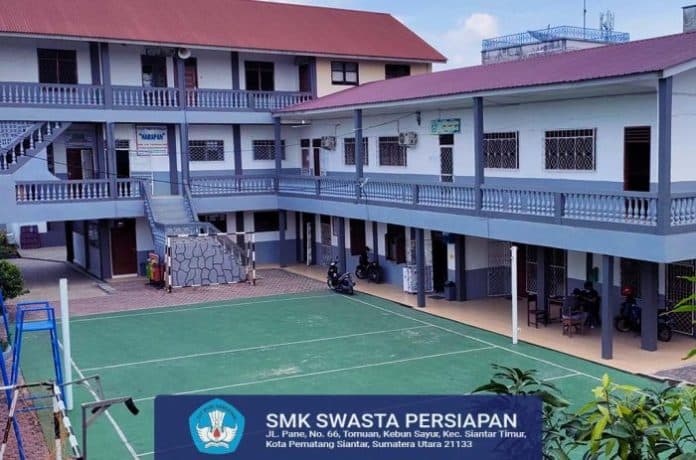 smk_persiapan_siantar_raih_grade_a_kategori_best_perfomance_smk_tbsm_astra_honda_motor_regional_sumut