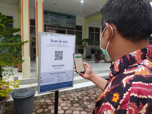 smkn_1_siantar_wajibkan_scan_aplikasi_pedulilindungi