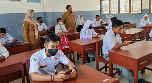 smkn_3_siantar_gelar_uas_berbasis_android_secara_tatap_muka