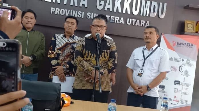 soal_dukungan_paslon_tertentu_bawaslu_sumut_hentikan_penelusuran_rekaman_percakapan