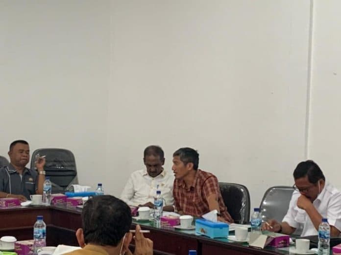 soal_hibah_sd_di_panei_tongah_dprd_simalungun_penataan_aset_yang_amburadul