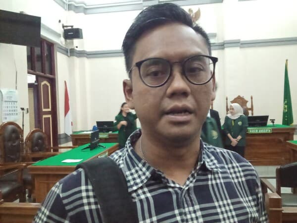 soal_kanit_tipikor_polres_labuhanbatu_terima_rp100_juta_dari_bupati_erik_ini_kata_jaksa_kpk
