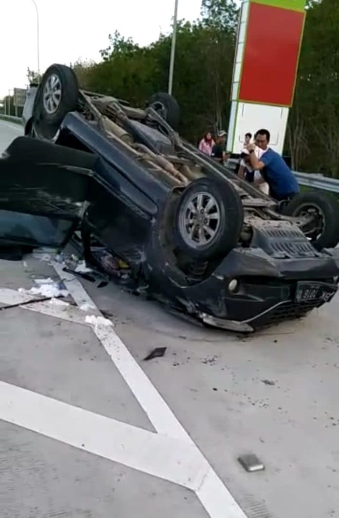 soal_kecelakaan_mobil_avanza_di_jalan_tol_ini_penjelasan_kanit_laka_polres_sergai