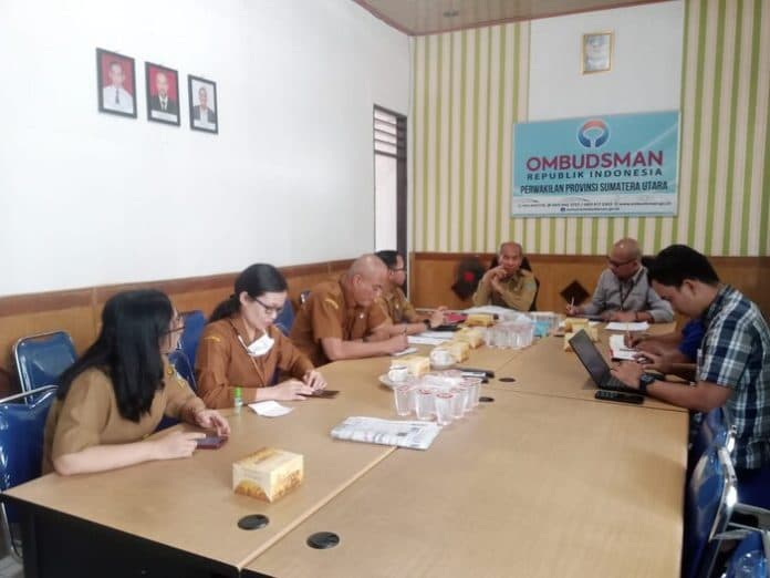 soal_pembebasan_tugas_sekda_taput_lasro_marbun_dan_dimposma_sihombing_diperiksa