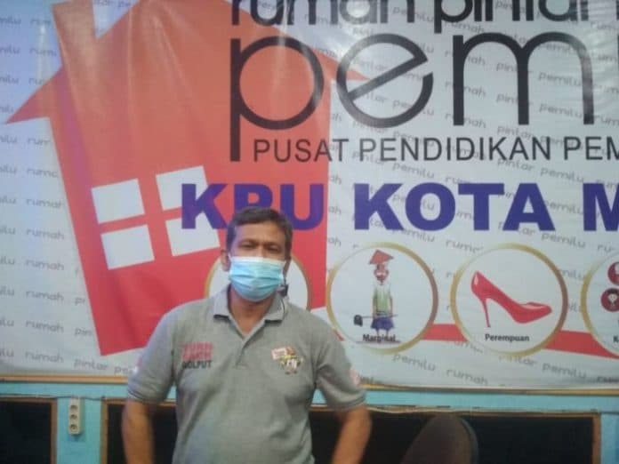 sortir_dan_lipat_surat_suara_pilkada_medan_ditarget_6_hari