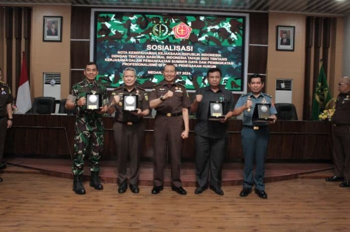 sosialisasikan_nota_kesepahaman_kejaksaan_dan_tni_jam_pidmil_kunker_ke_kejati_sumut