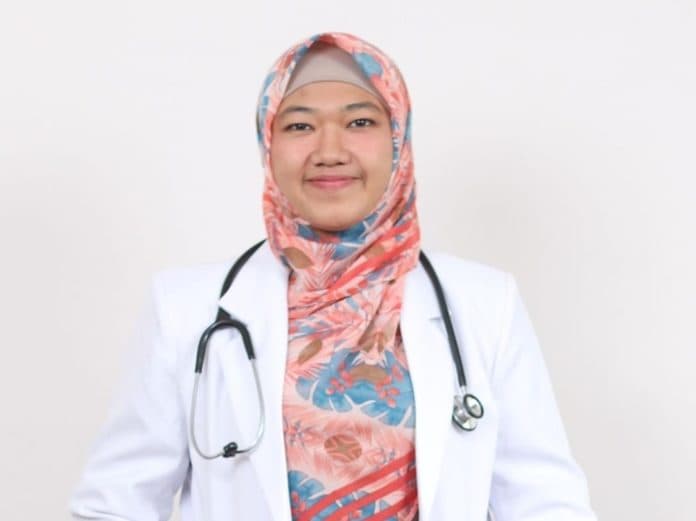 spesialis_gizi_minuman_berelektrolit_dan_makanan_tinggi_vitamin_c_baik_bagi_pasien_dbd