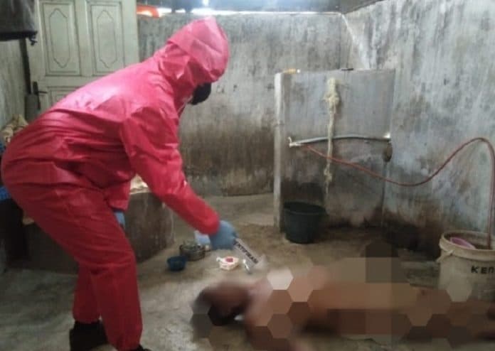 sri_maya_ditemukan_terbujur_kaku_di_kamar_mandi_rumahnya