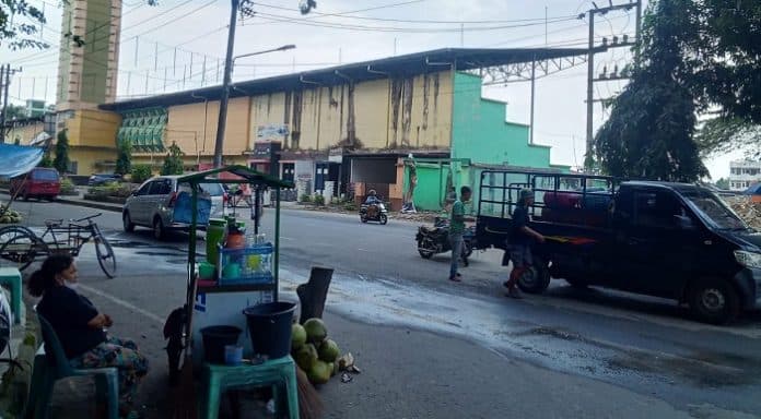 stadion_teladan_medan_direnovasi_pedagang_berharap_tetap_bisa_berjualan