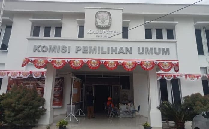 status_pns_masih_aktif_paslon_robinson_sitorus_tonny_simanjuntak_digugat_ke_mk