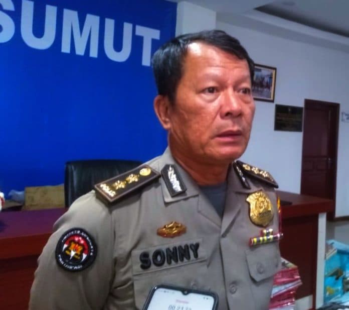 sterilkan_gedung_kpu_dan_bawaslu_sumut_polisi_turunkan_anjing_pelacak