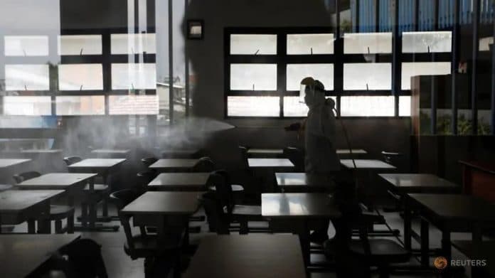 stigma_dan_tabu_sosial_menghambat_perjuangan_indonesia_melawan_covid_19