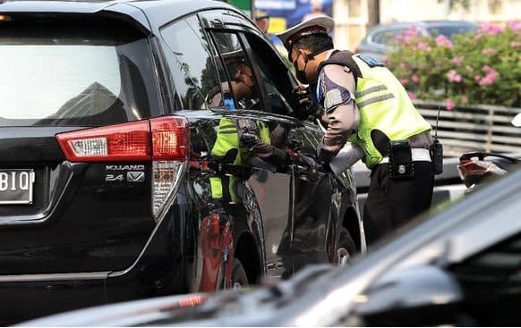 stop_polisi_dilarang_tilang_manual_di_operasi_zebra_2022_mulai_3_oktober