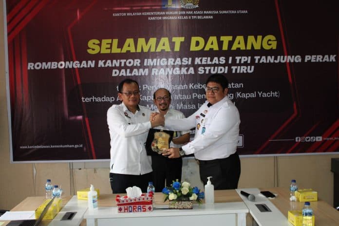 studi_tiru_kantor_imigrasi_tanjung_perak_berkunjung_ke_kantor_imigrasi_belawan