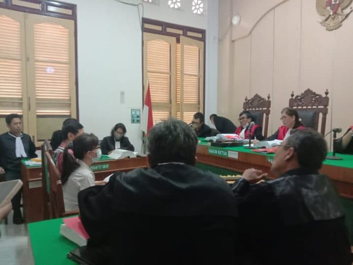 suami_istri_didakwa_tppu_ahli_pidana_pengusutan_kasus_tidak_profesional