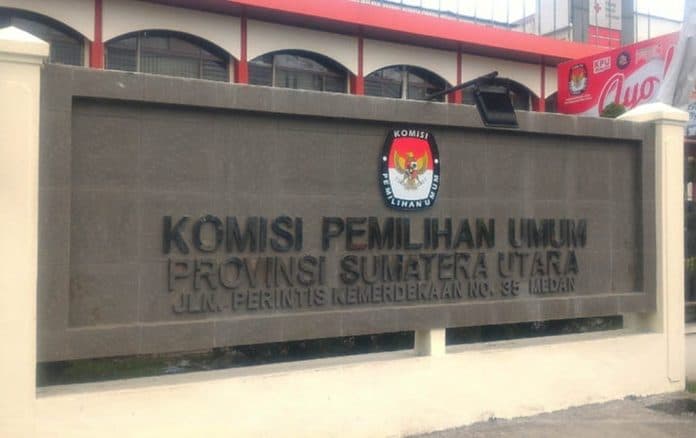 sudah_10_berkas_dukungan_calon_dpd_yang_diterima_kpud_sumut_9_dinyatakan_lengkap