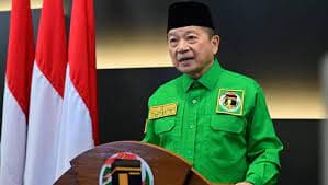 suharso_monoarfa_diberhentikan_dari_ketum_ppp