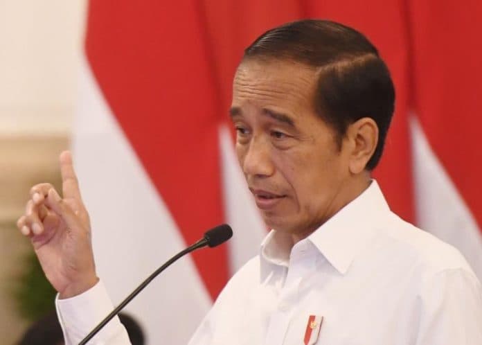 sulit_dapat_kitas_jokowi_tegur_yasonna_laoly