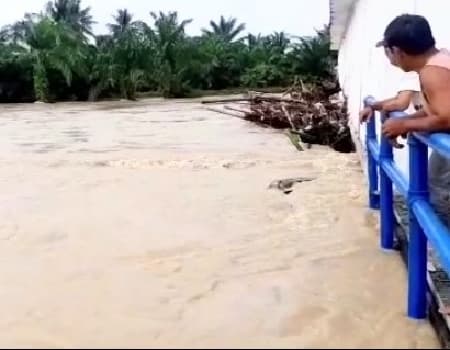 sungai_dalu_dalu_batu_bara_meluap_bpbd_siaga