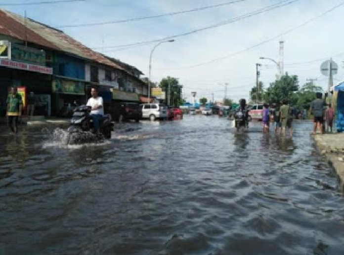 super_blood_moon_banjir_rob_belawan_genangi_ribuan_rumah_warga