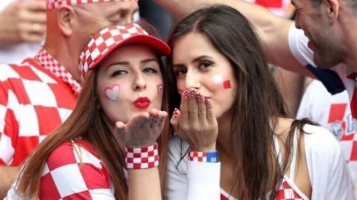 suporter_pakai_jersey_palsu_di_euro_2024_akan_didenda_rp826_juta