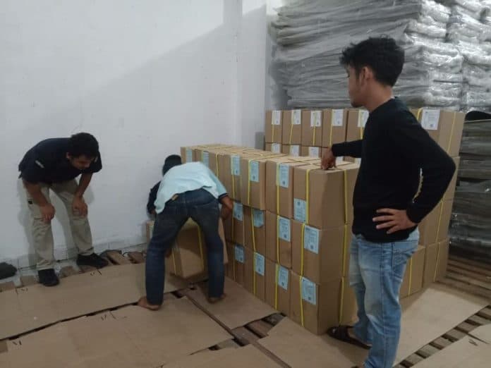 surat_suara_pemilihan_gubernur_dan_wakil_gubernur_tiba_di_pematangsiantar