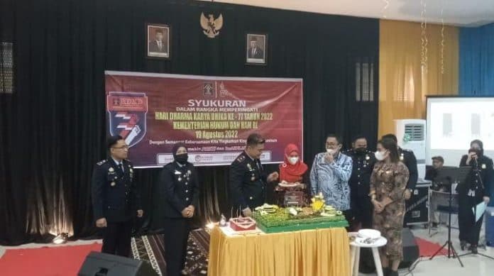 syukuran_hari_dharma_karya_dhika_kakanim_tba_insan_pengayom_jangan_terlibat_politik