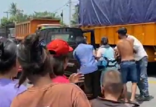 tabrak_truk_tanki_di_jalinsum_batu_bara_irt_tewas_mengenaskan