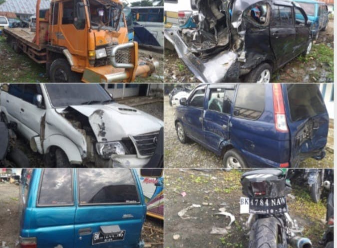 tabrakan_beruntun_di_jalinsum_tebing_kisaran_6_kendaraan_ringsek