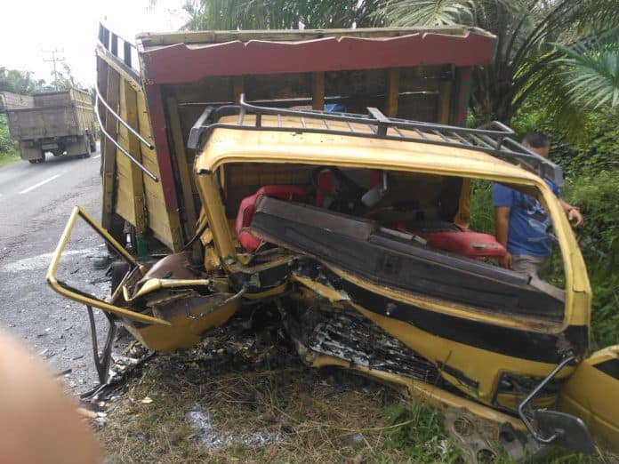 tabrakan_maut_di_jalinsum_siantar_perdagangan_sopir_innova_seorang_wanita_tewas