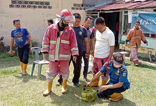 tabung_gas_bocor_kantin_sekolah_di_bahkora_siantar_nyaris_terbakar