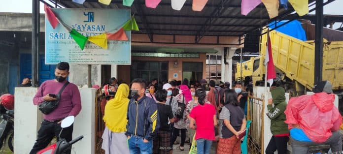 tabungan_anak_didik_rp20_m_lebih_tersendat_yayasan_sari_asih_nusantara_dairi_diserbu_warga