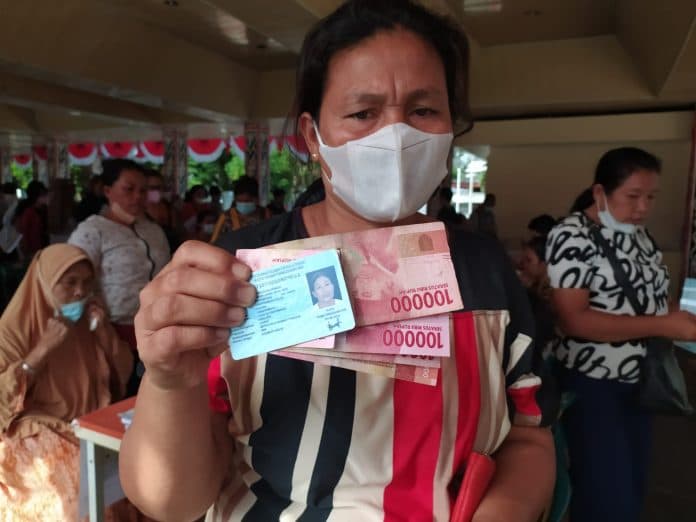 tahun_ini_pemerintah_tambah_10_juta_bantuan_pangan_kpm