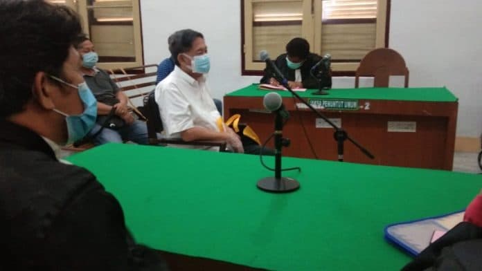 tan_ben_chong_dihukum_4_bulan_penjara_percobaan_6_bulan