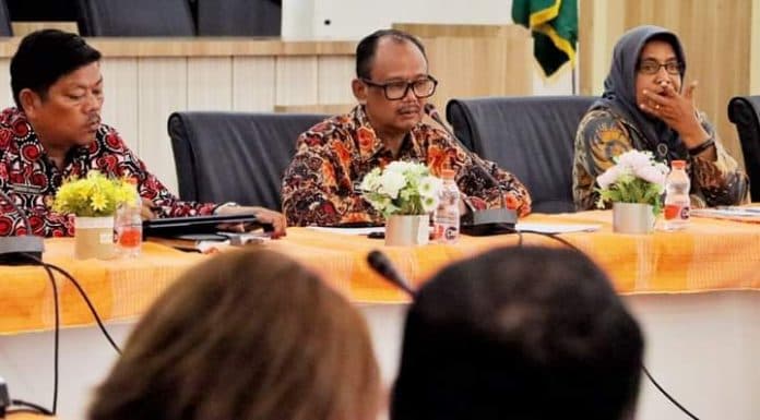tangani_stunting_wakil_bupati_simalungun_ajak_warga_membudidayakan_tanaman_kelor