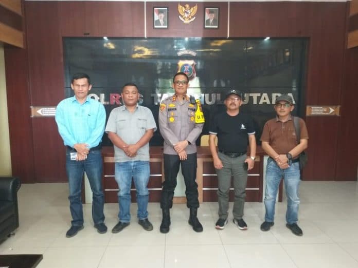 tanggapi_keluhan_warga_kapolres_taput_janji_berantas_judi_togel