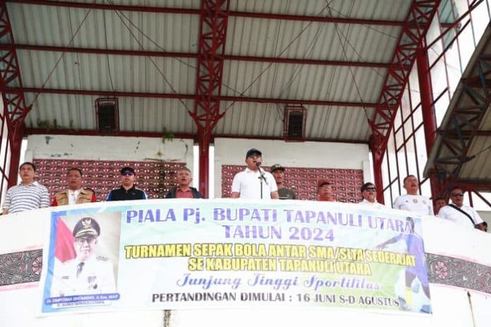 tanpa_apbd_sepakbola_antar_pelajar_dan_lomba_jalan_santai_dipertanyakan_warga_taput
