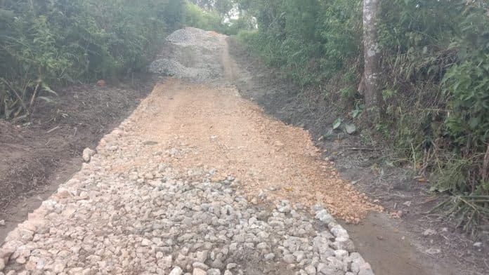 tanpa_musyawarah_warga_dana_desa_pembangunan_jalan_di_onan_runggu_ii_tuai_masalah