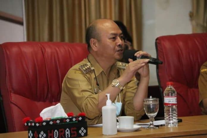 taput_zona_kuning_acara_adat_istiadat_dapat_dilaksanakan_dengan_prokes