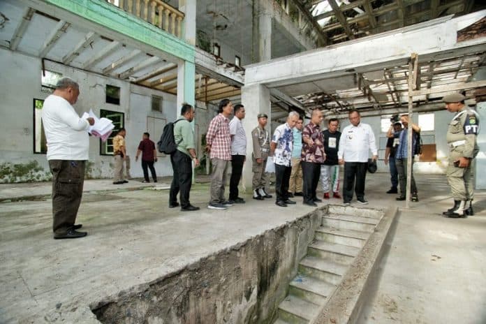 tata_kawasan_heritage_kesawan_pemko_medan_rehab_gedung_warenhuis