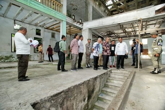 tata_kawasan_heritage_kesawan_pemko_medan_rehab_gedung_warenhuis