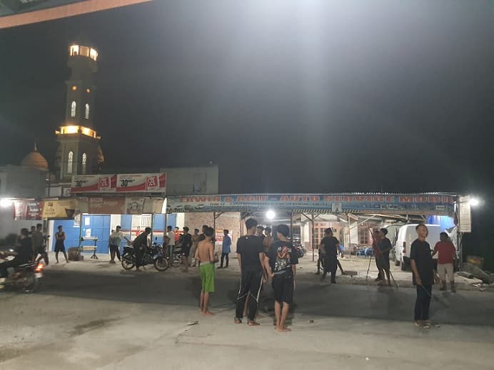 tawuran_geng_motor_pecah_di_desa_sei_rotan_warga_diserang